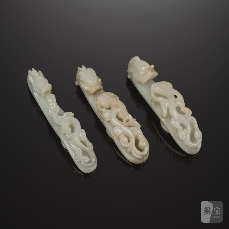 清 十九世紀 青玉龍紋帶鉤三件 | TROIS BOUCLES DE CEINTURE EN JADE CÉLADON - 图3